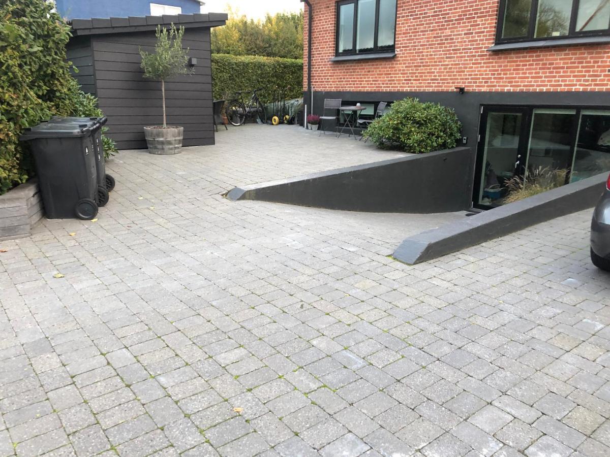 Nyistandsat Hojloftet Kaelderlejlighed Pa 70 M2 I Viborg Centrum, Med Plads Til 4 Personer Εξωτερικό φωτογραφία